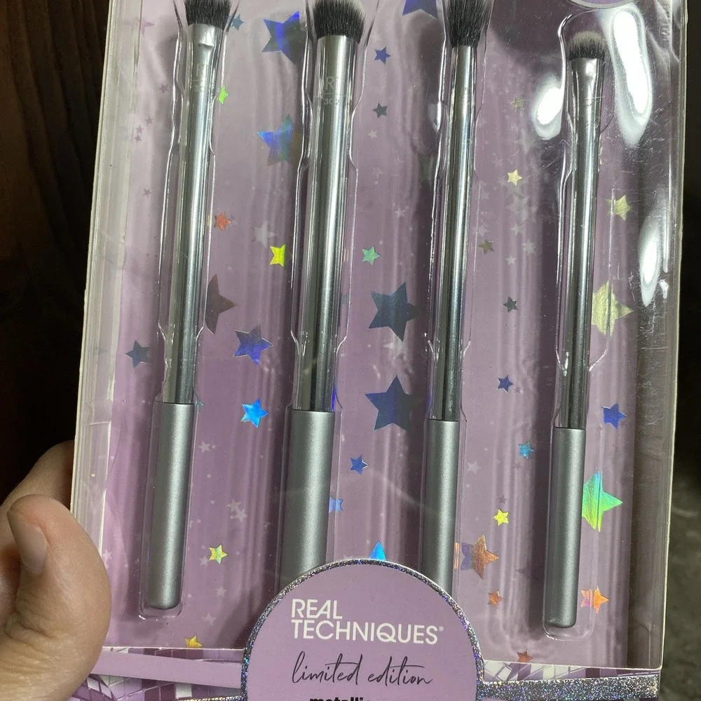 Real‎ Techniques Metallic Eyes Makeup Brush Set 4 Piece New In Package